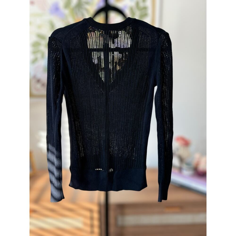 Brochu Walker Navy Distressed Crochet V-Neck Pullover Sweater in Size XS - Picture 10 of 10